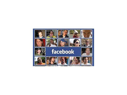 Facebook, prueba de divorcios