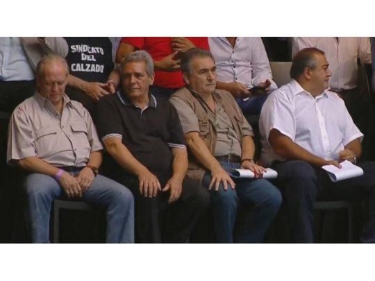Los líderes sindicales fueron duramente cuestionados por sectores de trabajadores que reclamaron una fecha urgente para una huelga general