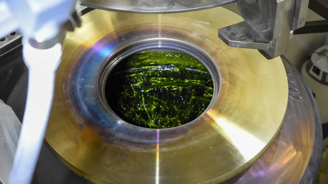 Bechtel diseñó el laboratorio para gestionar las frecuentes muestras que se tomarán durante las operaciones de la planta. El personal del laboratorio analizará aproximadamente 3000 muestras de proceso al año para confirmar la alta calidad del producto de vidrio y los adecuados controles de proceso.