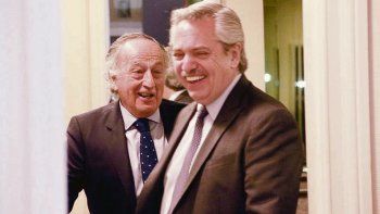 sintonía. Distendido fue el encuentro ayer en la UIA. Lo demuestran los rostros de Miguel Acevedo y Alberto Fernández.