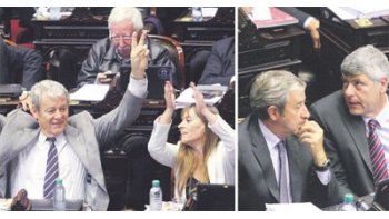 Juliana Di Tullio y Carlos Kunkel coordinaron a los oradores del Frente para la Victoria en el recinto de la Cámara de Diputados. La UCR, con Julio Cobos, no logró  imponer su propuesta: que el próximo presidente envíe su propio proyecto presupuestario después del 10 de diciembre.
