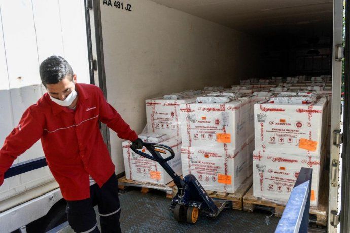 entre-este-domingo-y-el-lunes-el-pais-recibira-mas-un-millon-dosis-astrazeneca