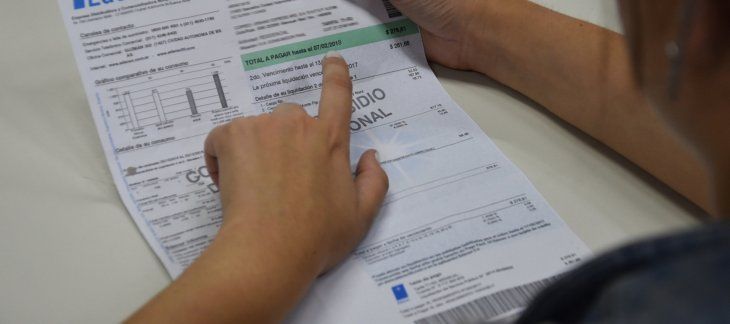 $890 mil fueron solo para el pago de servicios. $890 mil fueron solo para el pago de servicios.