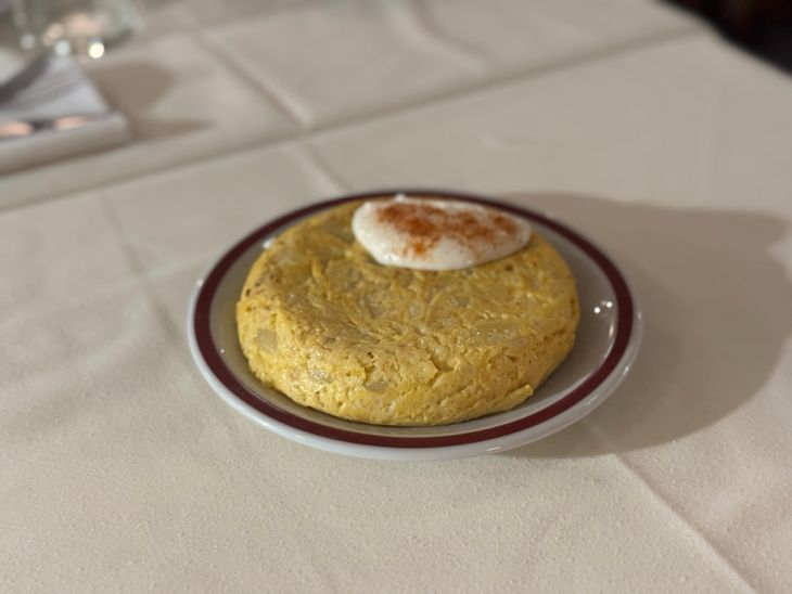 Especializado en carnes y vinos, dirigido por Juan Ignacio Barcos. Especializado en carnes y vinos, dirigido por Juan Ignacio Barcos.