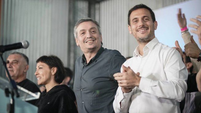 Sonrisas. Julián Álvarez derrotó a Diego Santilli y JxC perdió Lanús. 