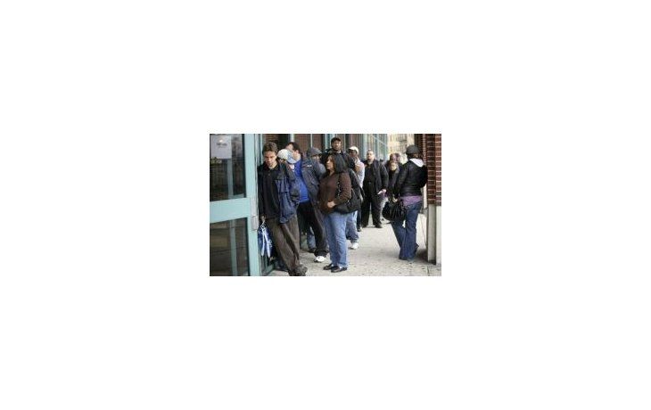 Discusiones entre la OIT y el BCE para la reducción del desempleo en la UE.