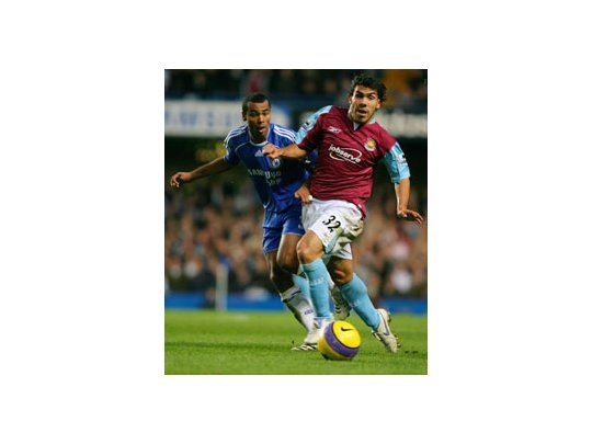 Con Tevez y Mascherano en campo, el equipo londinense no pudo ganar en lo que va de la temporada