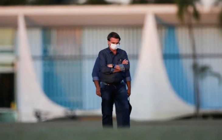 El presidente de Brasil, Jair Bolsonaro, volvi&oacute; a dar positivo en el test de coronavirus.