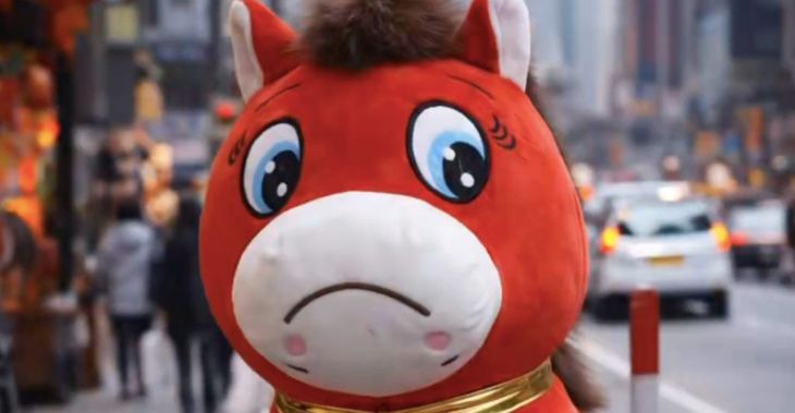 La versión original “riqueza inmediata” había tenido ventas discretas. La versión original “riqueza inmediata” había tenido ventas discretas.