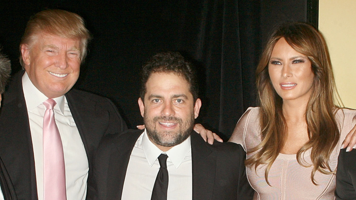 Donald y Melania Trump junto a Brett Ratner.