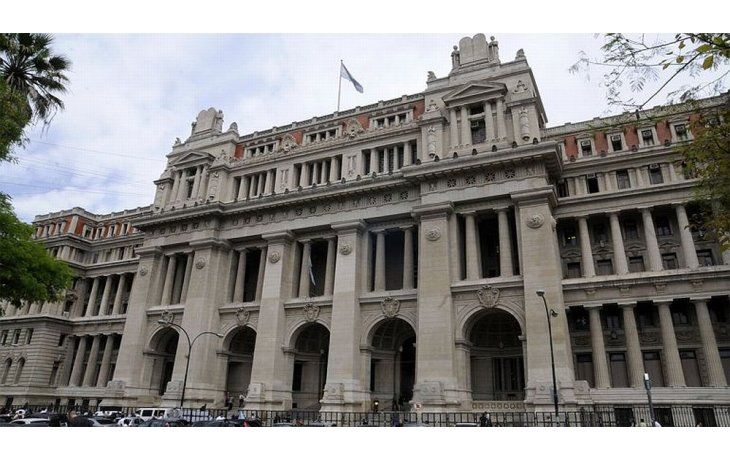 Los jueces, magistrados, funcionarios y empleados de la justicia de todo el país recibirán un aumento salarial del 12%
