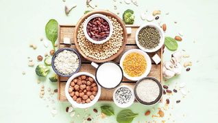 El triptófano es un aminoácido esencial que nuestro cuerpo no puede fabricar, sino que lo obtenemos a través de nuestra alimentación.