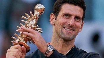 djokovic freno el andar de tsitsipas y gano en madrid por tercera vez