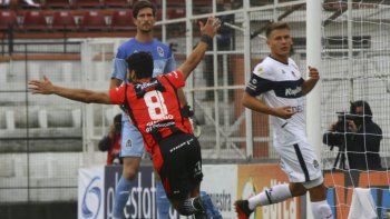 Patronato goleó a Gimnasia en la Copa de la Liga.