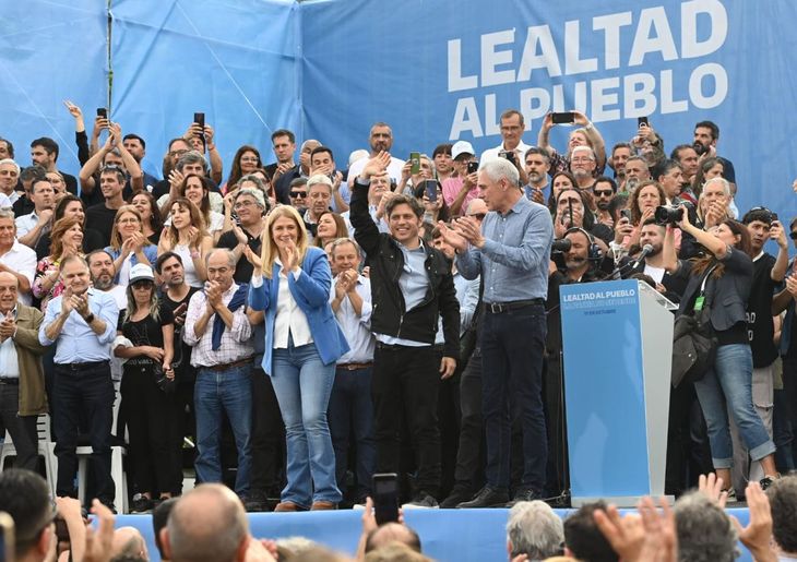 Axel Kicillof encabez&oacute; el acto por el D&iacute;a de la Lealtad Peronista en Berisso.