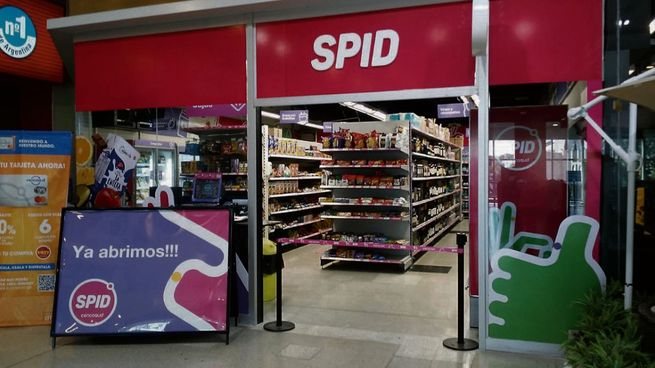 Omnicalidad. La flamante sucursal de Spid en el shopping Portal Palermo, propiedad del grupo Cencosud.