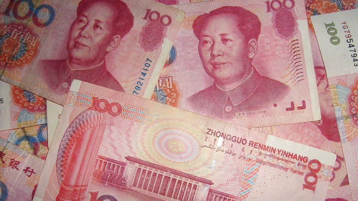 Dollar and reserves: the “swap” effect Dollar and reserves: the “swap” effect