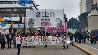 Se multiplican los conflictos salariales de los docentes en varias provincias.
