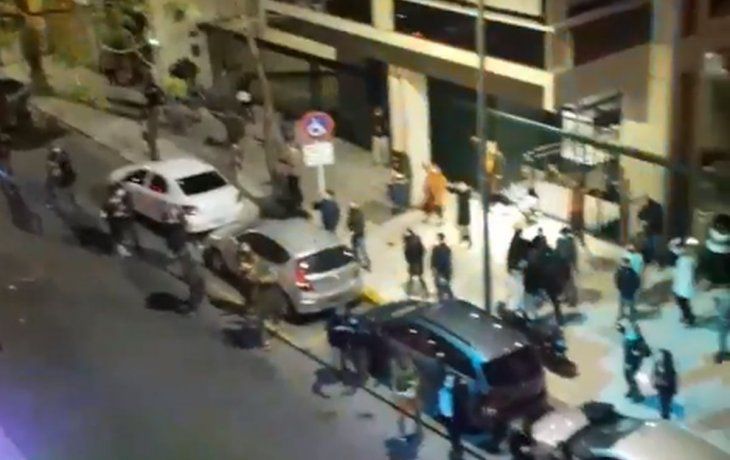 Vecinos de Recoleta bailaron en la calle al ritmo de Tan Biónica.