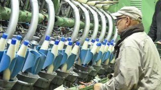 El Gobierno convoca a sesiones extraordinarias y busca aprobar la reforma laboral. El Gobierno convoca a sesiones extraordinarias y busca aprobar la reforma laboral.