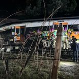 Descarrilaron otros dos trenes en España. Descarrilaron otros dos trenes en España.