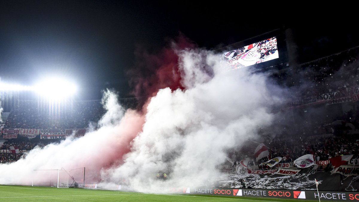 Brilló en el fútbol de Europa y vino a Argentina para jugar en San Lorenzo, pero se declaró hincha de River