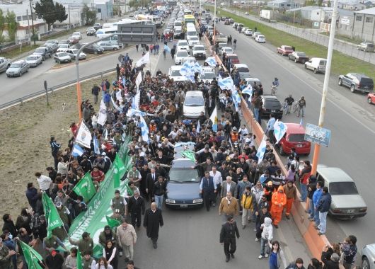 Saludo final en Río Gallegos (foto 2)