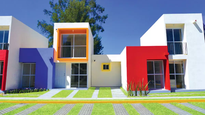 La empresa que vendió más de medio millón de casas pero no pudo pagar sus deudas con Banorte, Banamex y Santander: desapareció y la compró una constructora de Monterrey