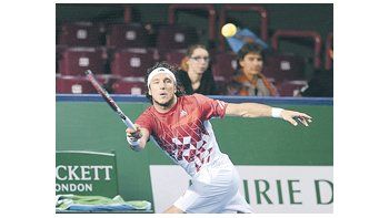 Fue un debut sin fisuras el de Mónaco en el torneo parisino. Hoy buscará prolongarlo ante el local Simon, quien jugará sus últimas fichas por ingresar al Masters de Londres.
