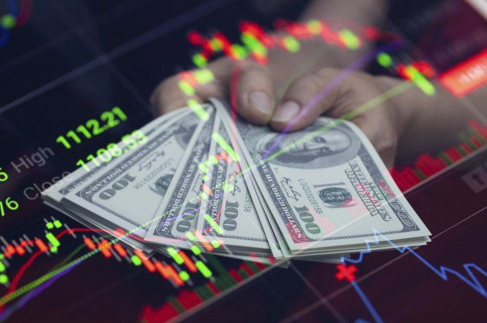 Con el dólar a la baja, el BCRA aflojó levemente el apriete monetario. 