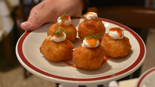 Crujientes por fuera y cremosas por dentro, disfrutá de estas fantásticas opciones que brindan las cocinas porteñas.&nbsp;