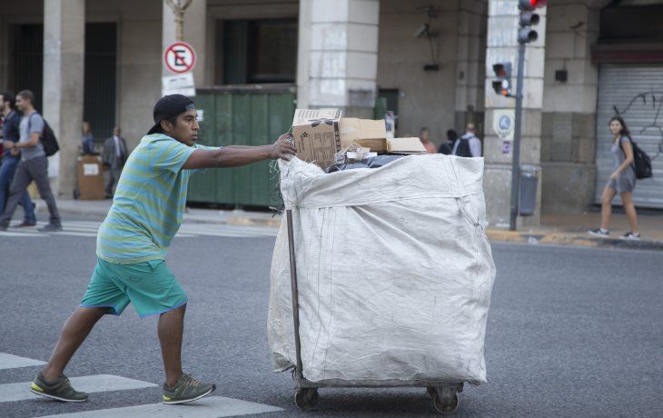 el ano que la pobreza alcanzo 33,6%, la cifra mas alta de la decada
