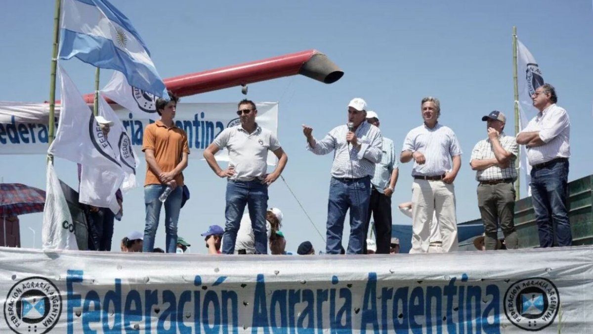 The field mobilized and demanded a bailout for producers