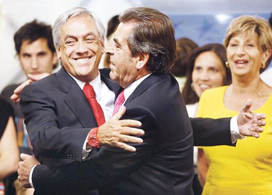 Pese a la conmoción por haber perdido el poder que la Concertación ostentó por veinte años, Eduardo Frei saludó en persona al presidente electo de Chile, Sebastián Piñera. Un ejemplo de convivencia.