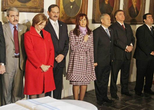 Cristina llamó a un amplio diálogo y prometió una reforma política (foto 3)