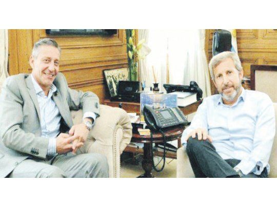 Alivio. El gobernador se reunió esta semana con el ministro Rogelio Frigerio y logró que la Casa Rosada le extienda los plazos y le reduzca las tasas de la deuda que acumula la provincia.