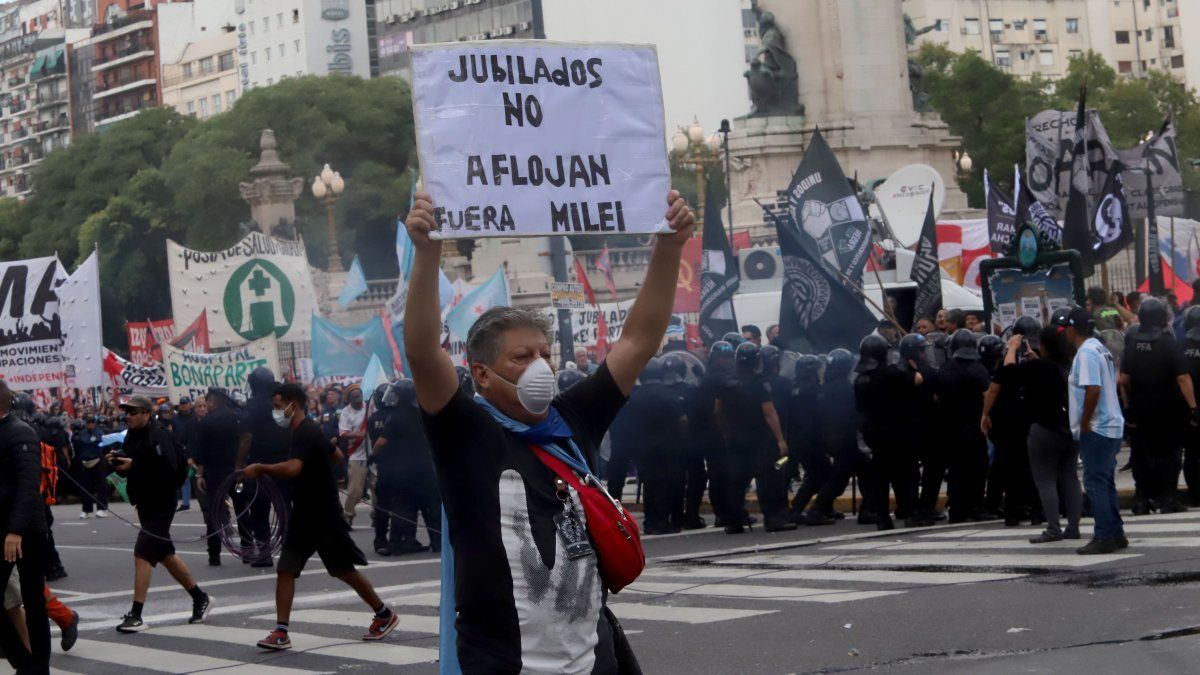 Mega marcha en el Congreso: junto a jubilados, se movilizará el Ni una Menos, la CGT, trabajadores del Garrahan y CONICET