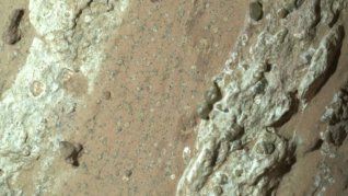 Se trata de un análisis sobre una  roca muestreada por el rover Perseverance en Marte el año pasado. 