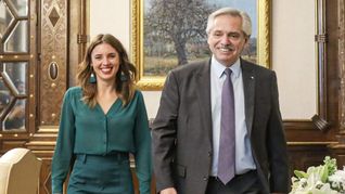 Irene Montero, ministra de Igualdad de España, junto a Alberto Fernández.&nbsp;