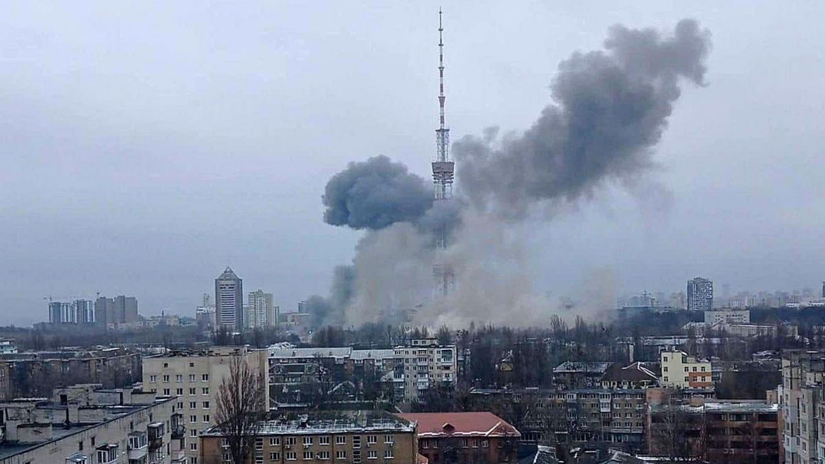 Ataque a una infraestructura de telecomunicaciones en Kiev.