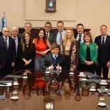 Javier Milei se reunió en Casa Rosada con su nuevo Gabinete.  Javier Milei se reunió en Casa Rosada con su nuevo Gabinete.