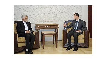 Al Asad con el enviado iraní, quien le ratificó el apoyo de su país a Siria.
