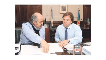 El ministro de Seguridad, Alejandro Granados, se reunió ayer con el jefe de Gabinete bonaerense, Alberto Pérez, para perfilar su plan trienal.