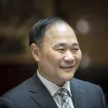 El empresario dueño de miles de millones de dólares y sus humildes orígenes. El empresario dueño de miles de millones de dólares y sus humildes orígenes.