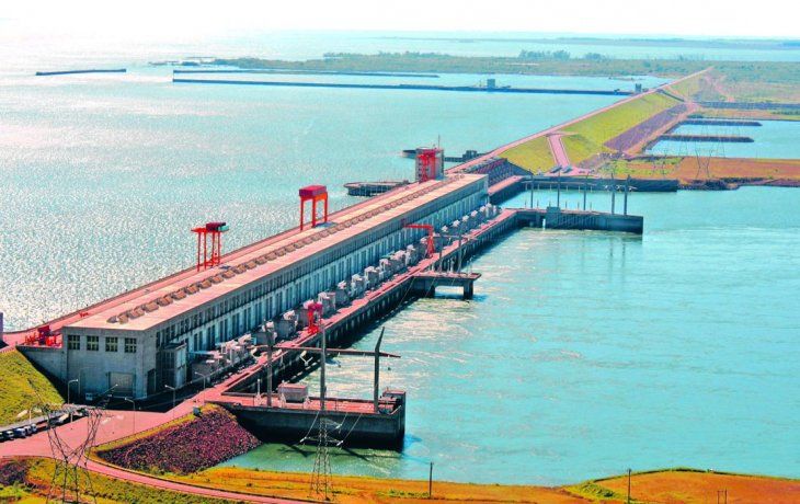 La compensación obtenida por las regalías de Yacyretá le permitirá a las provincias de Misiones y de Corrientes un sustancial ahorro en el costo de la energía mayorista.
