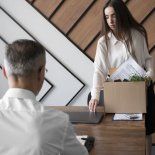 Una mujer en España fue despedida del trabajo por llegar temprano. Una mujer en España fue despedida del trabajo por llegar temprano.