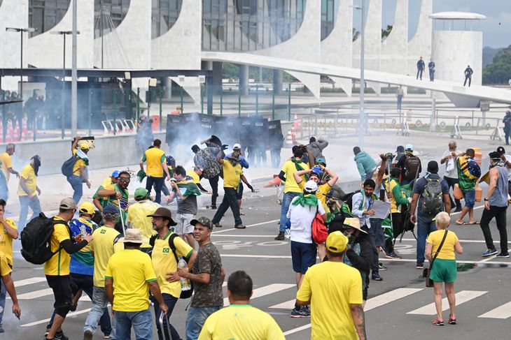 brasil invasion congreso 2023.jpg