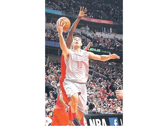 Carlos Delfino marcó siete puntos en la victoria de Houston Rockets ante Chicago Bulls.