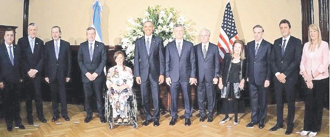 Miguel Ángel Pichetto y José Luis Gioja, Emilio Monzó, Federico Pinedo, Sergio Massa y Margarita Stolbizer, además del cortesano Juan Carlos Maqueda y la vice Gabriela Michetti, la foto política de la visita.