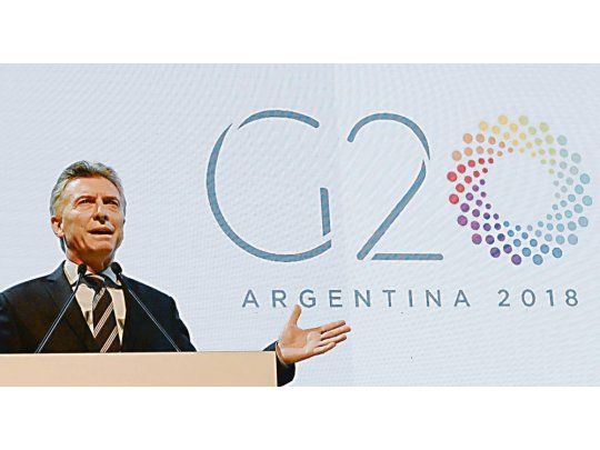 LANZAMIENTO. Mauricio Macri lanzó ayer la presidencia pro tempore de la Argentina en el G-20 que sesionará en el país el año próximo. Ayer comenzaron las preliminares con una reunión de ministros de Economía y Finanzas de los países miembros en una previa que sesiona en el hotel Llao Llao en Bariloche.  “El G-20 será un antes y un después”, prometió Macri.